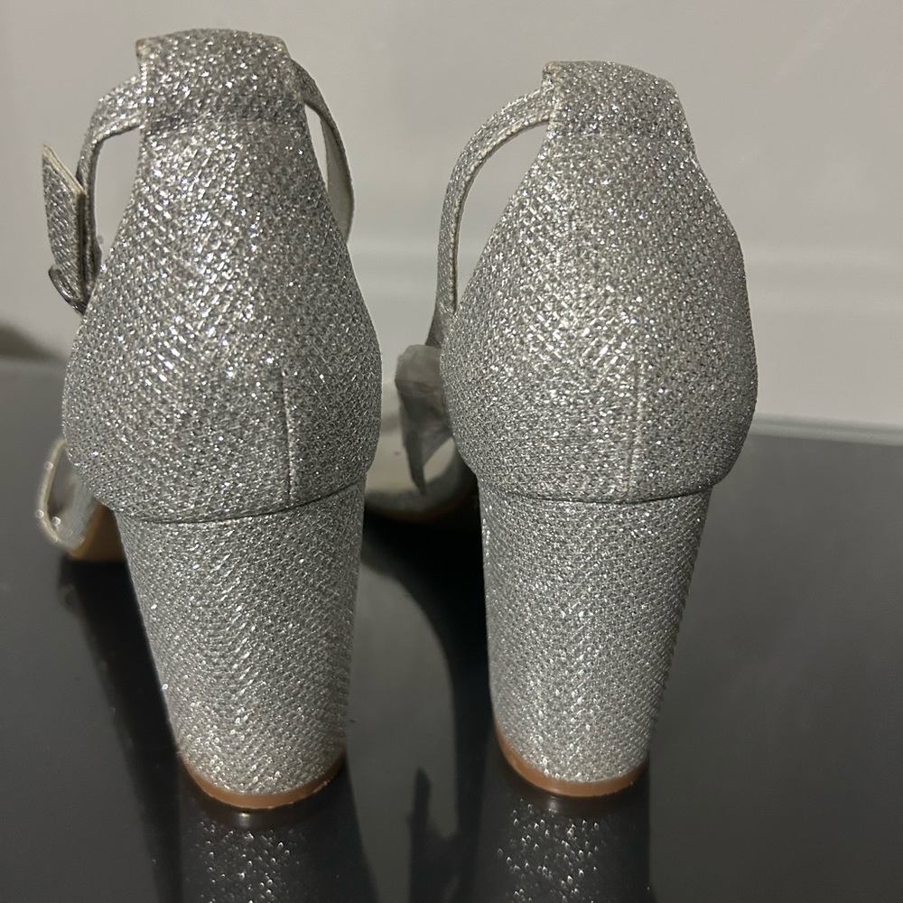 Silver sandals - Picture 4 of 7